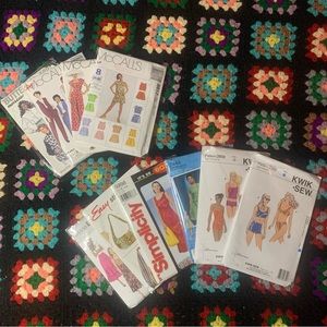 Lot of 10: 90s/Y2k women’s sewing patterns